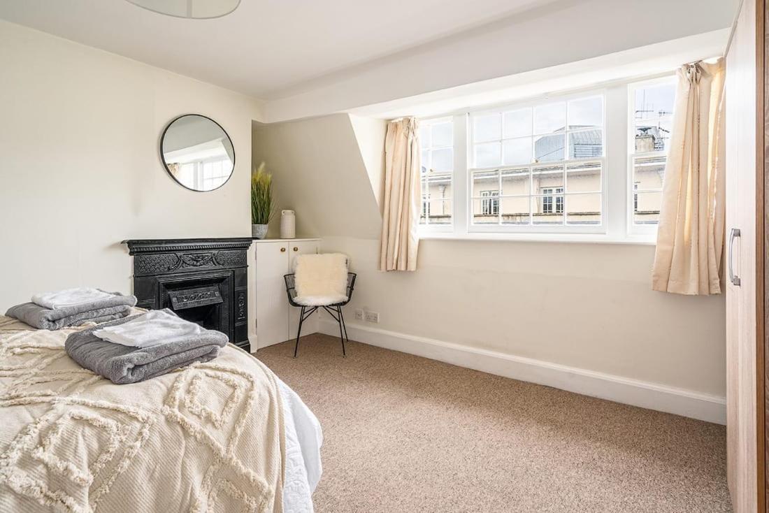 Beautiful Character 3 Bed City Centre Apartment Bath Extérieur photo
